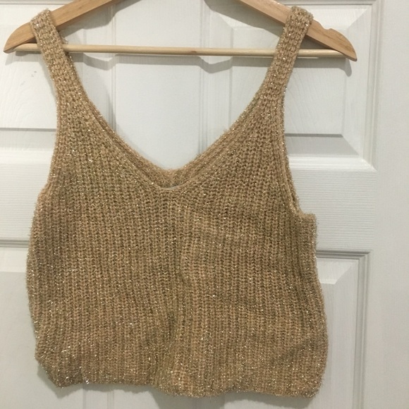 Cropped Knit Tank - Picture 2 of 4